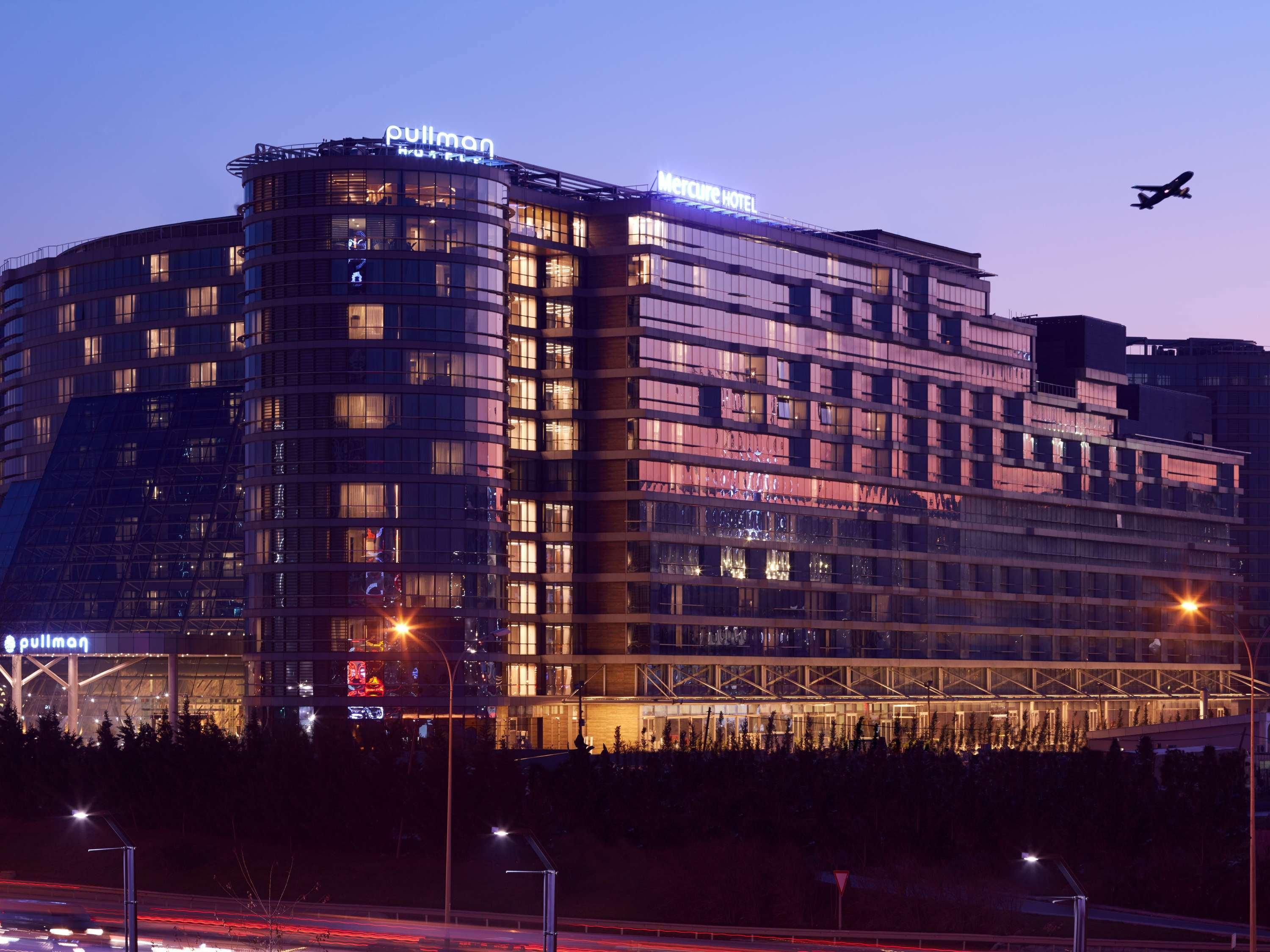 Mercure Istanbul West Hotel & Convention Center Exterior photo