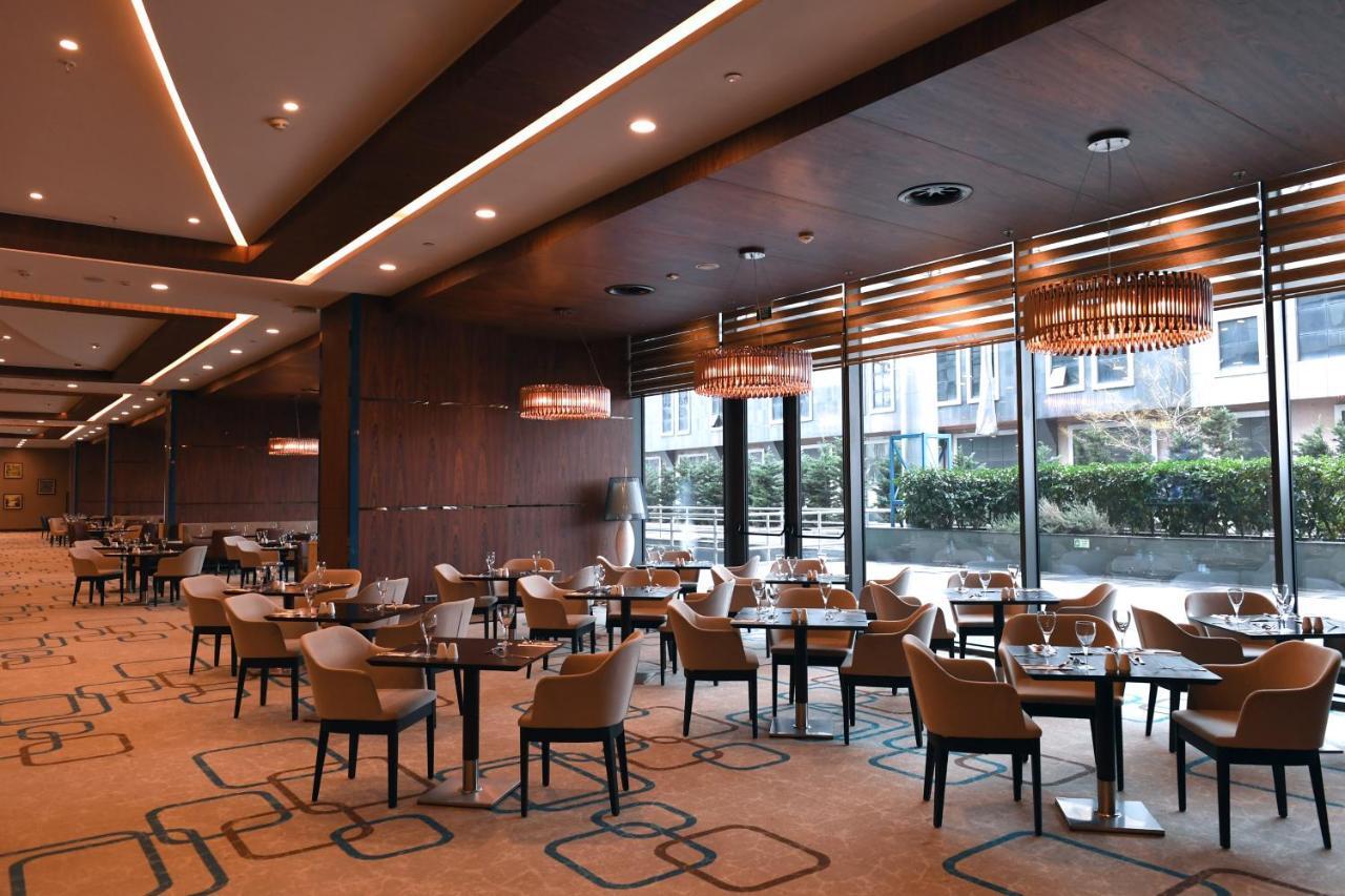 Mercure Istanbul West Hotel & Convention Center Exterior photo