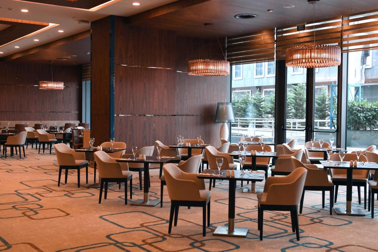 Mercure Istanbul West Hotel & Convention Center Exterior photo