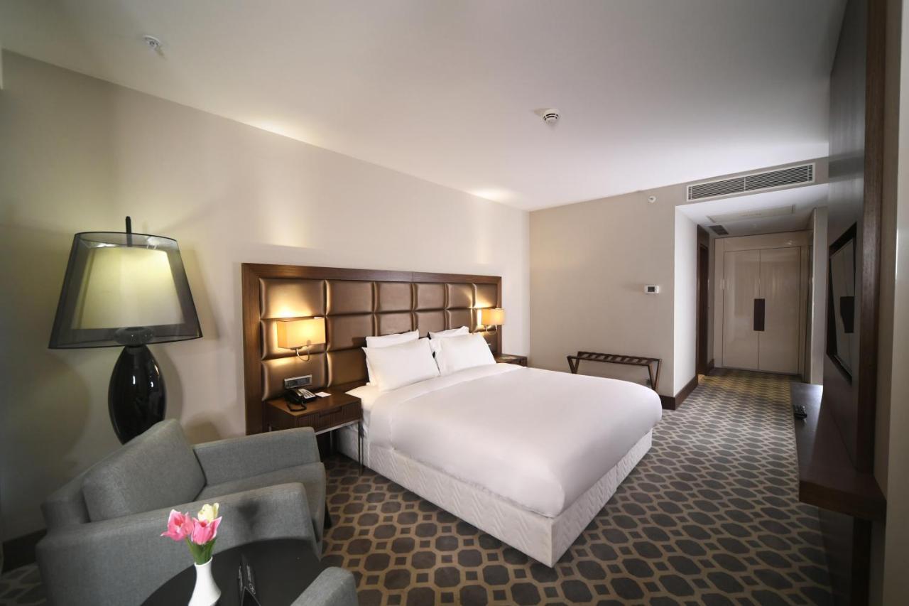 Mercure Istanbul West Hotel & Convention Center Exterior photo