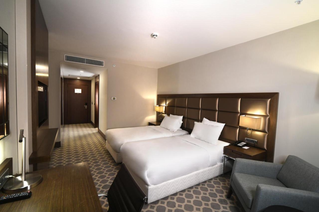 Mercure Istanbul West Hotel & Convention Center Exterior photo