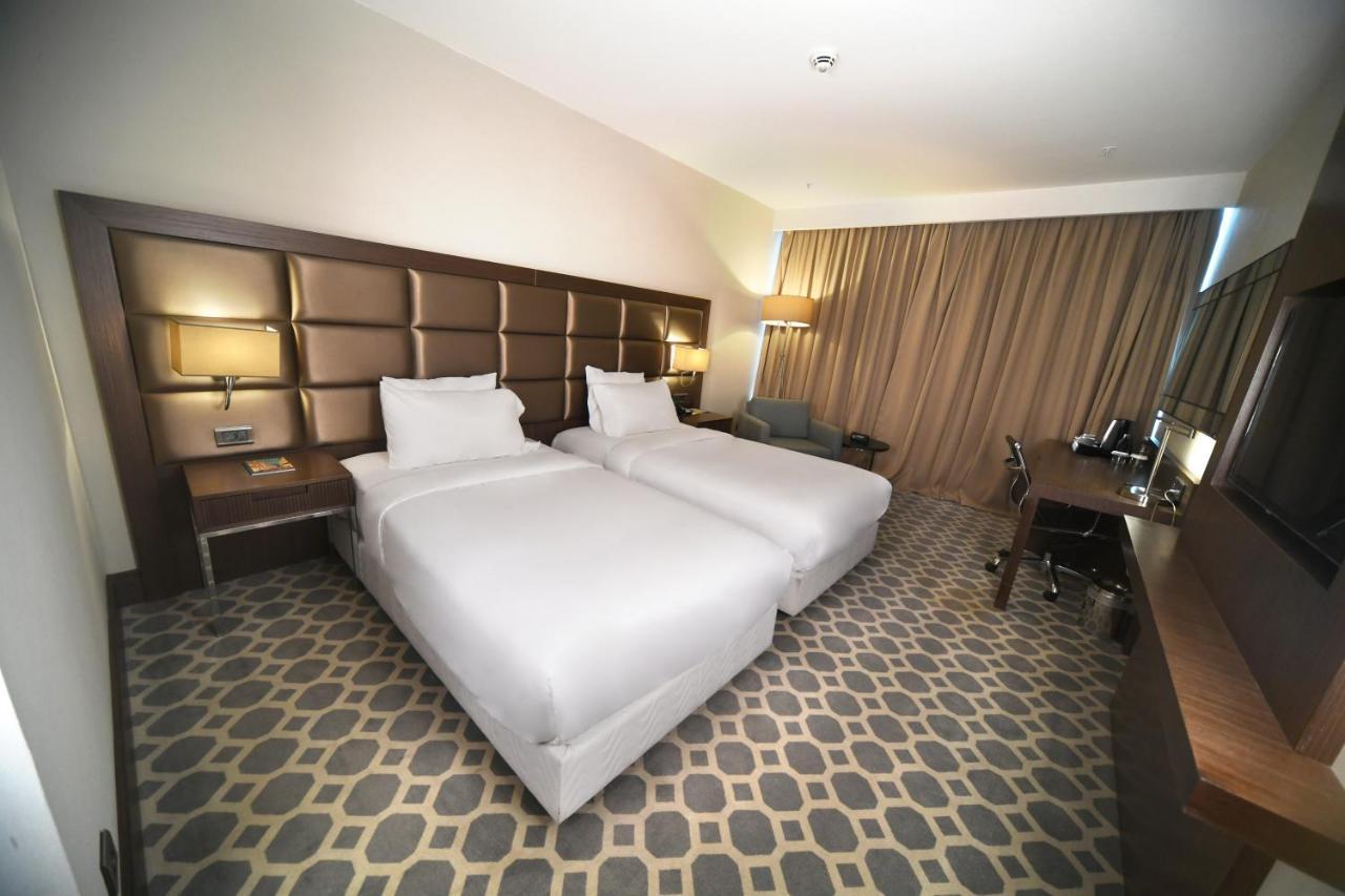 Mercure Istanbul West Hotel & Convention Center Exterior photo